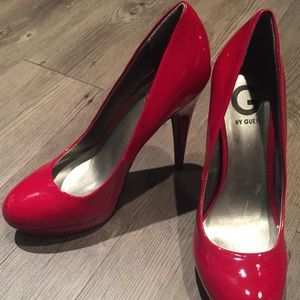 G by Guess Red Patent Leather heels 👠